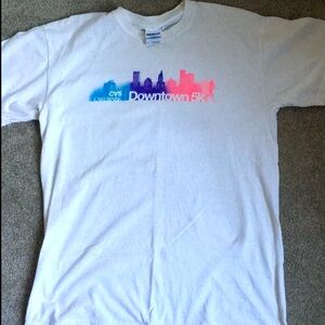 Vintage Gildan White Tee with Blue and Pink Graphic